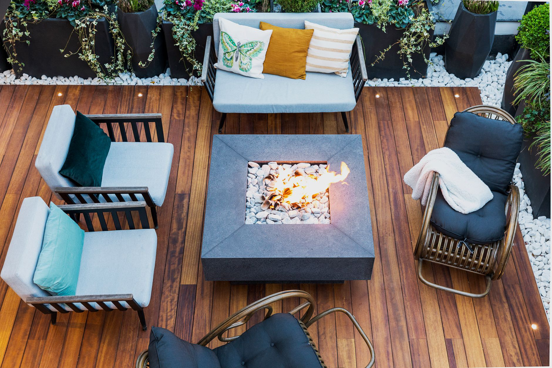 The Outdoor Furniture Checklist: What to Buy Before You Waste Money